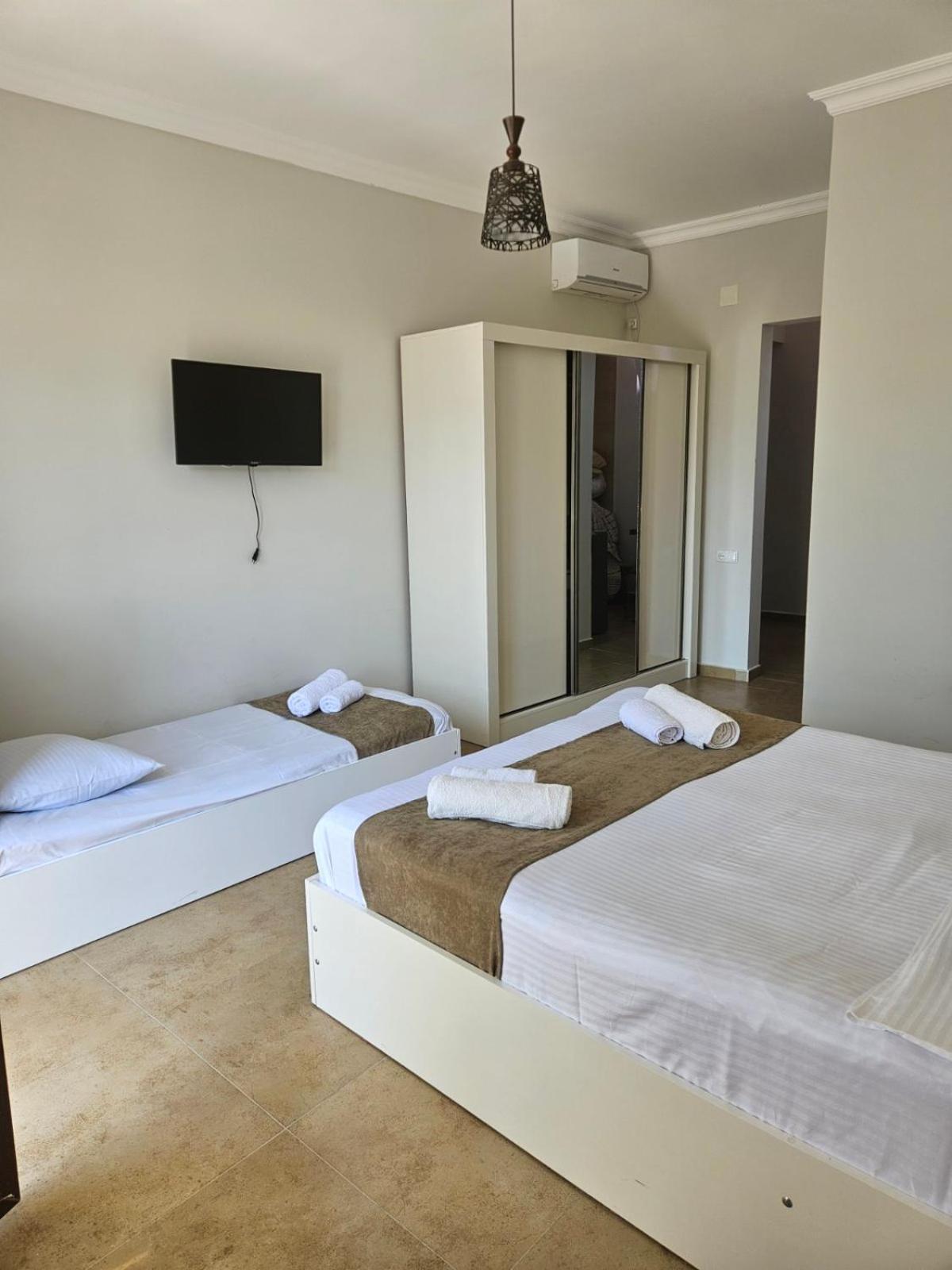 Guest House Gio 코불레티 외부 사진