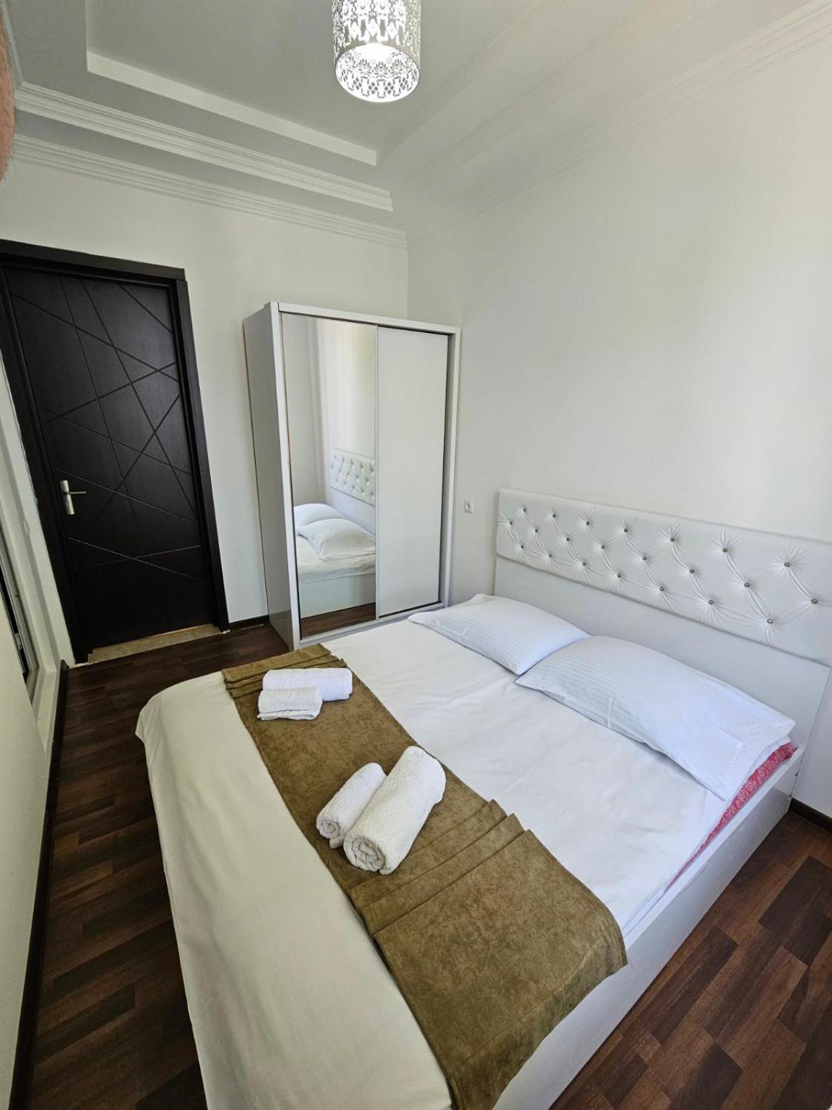 Guest House Gio 코불레티 외부 사진